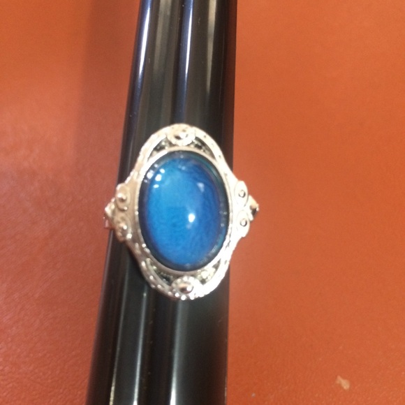 MOOD RING- super fun🎡 - Picture 7 of 7